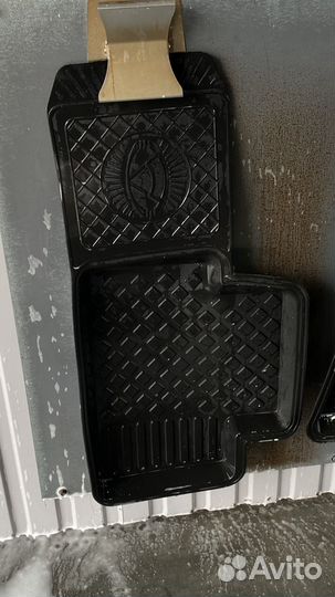 Коврики на priora