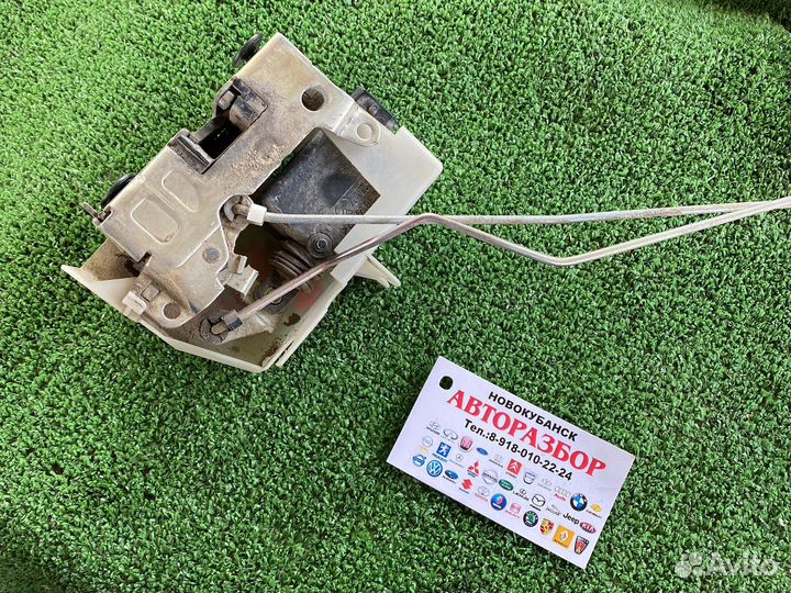 Замок задней правой двери Renault Symbol рест