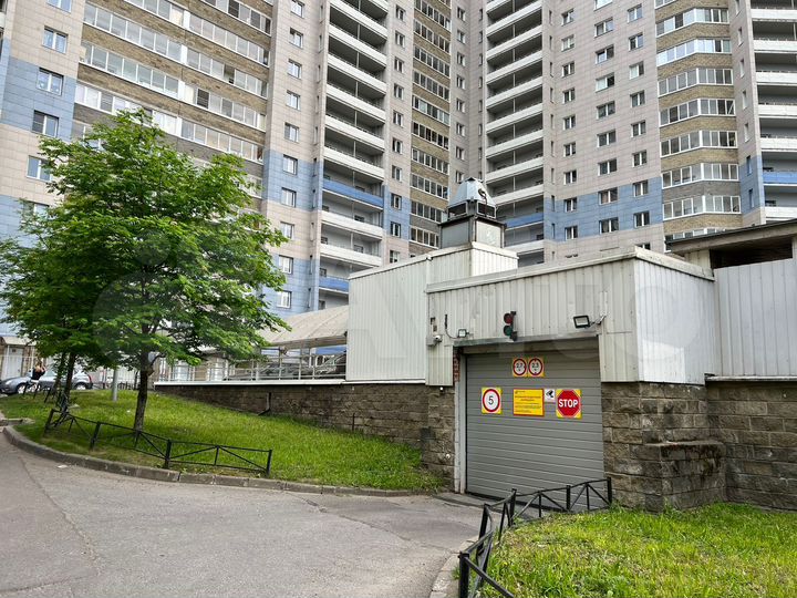 Машиноместо, 18 м²