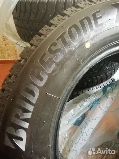 Bridgestone Ice Cruiser 7000S 225/65 R17