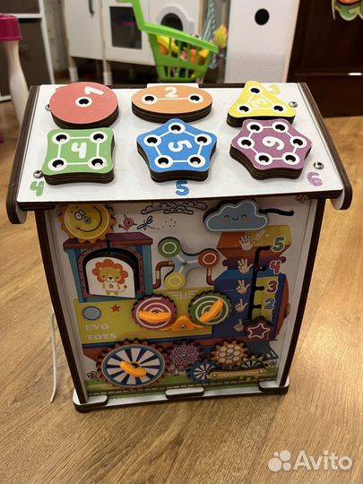 Бизиборд домик