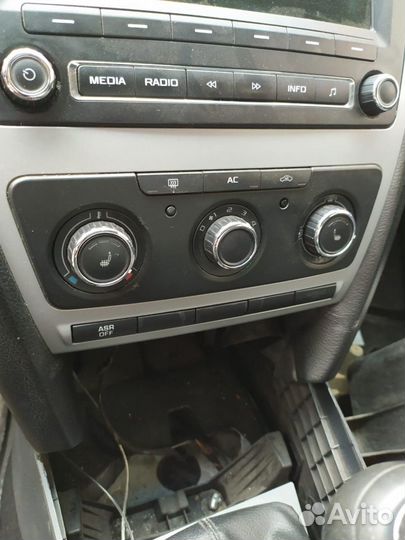 Панель управление климатом Skoda Octavia