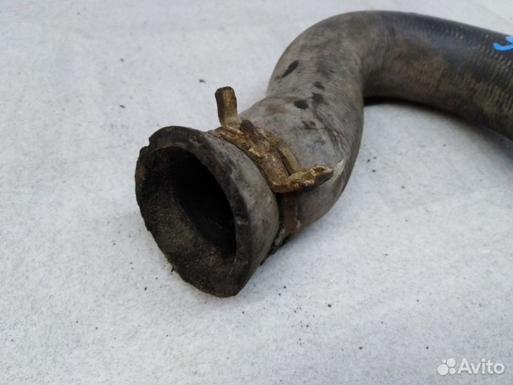 Патрубок системы охлаждения