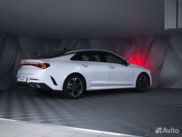 Kia K5, 2022