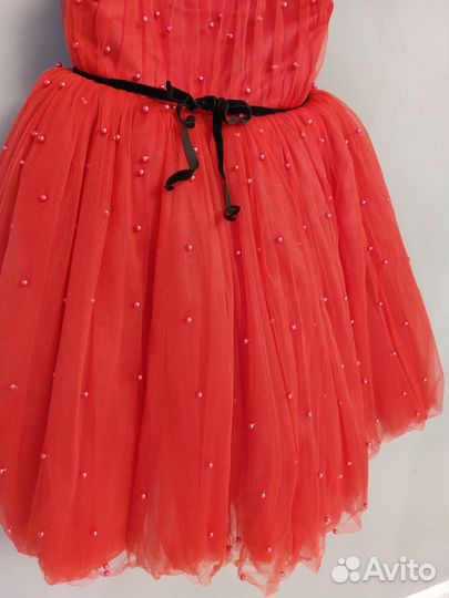 Шикарное красное платье