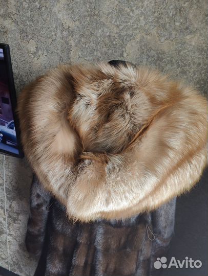 Шуба норковая с капюшоном из лисы 42'44'46