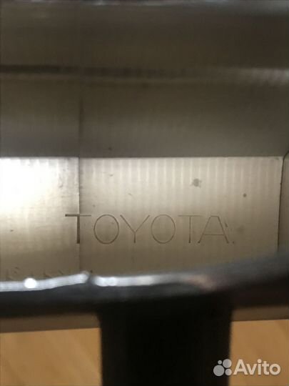 Toyota land cruiser 100 Решётка радиатора Новая