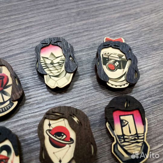 Значок из натурального дерева Waf-Waf Лица