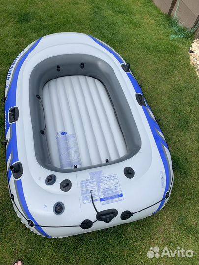 Надувная лодка intex excursion 3