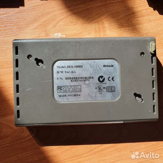 D-link DES-1008D роутер маршрутизатор