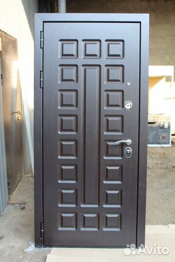Дверь входная металлическая