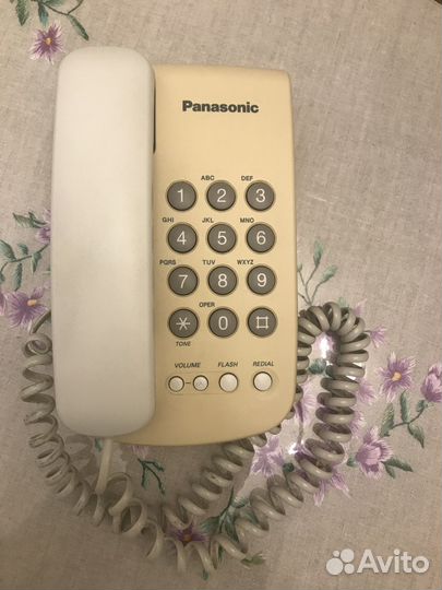 Телефоны б/у : KX-TS2350RUW, KX-TS5MX-W, KX-T4300