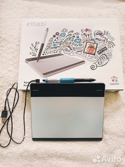 Графический планшет Wacom Intuos Pen&Touch Small