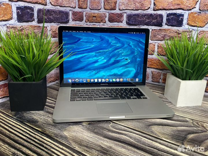 Apple MacBook Pro 15 i7/2.2GHz/16gb/740gb/SSD+HDD