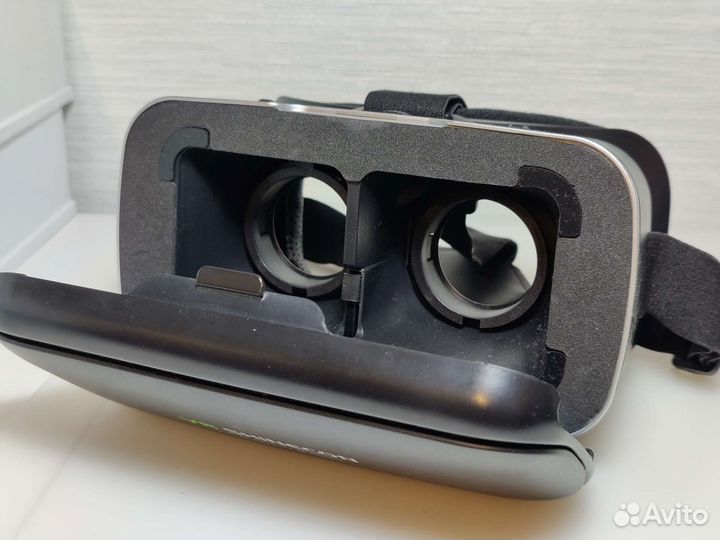 VR-очки для телефона Shinecon + Контроллер