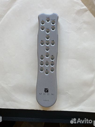 Продаю усилитель Sim audio moon i-7 RS