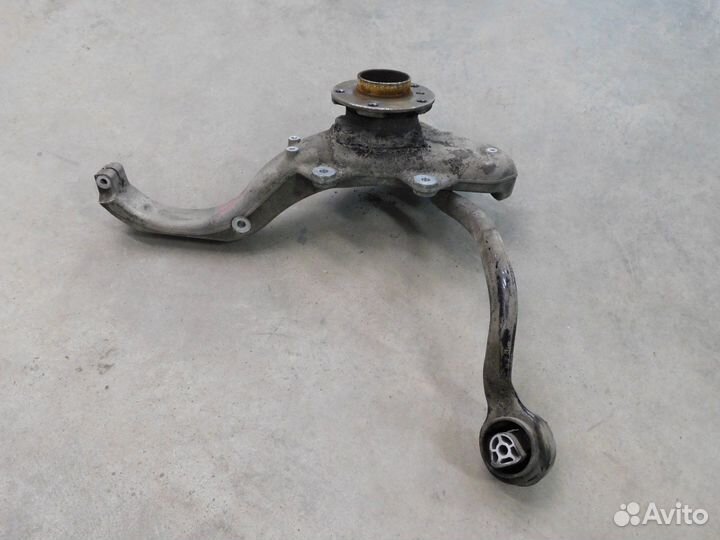 Цапфа/кулак поворотный передний правый BMW X5