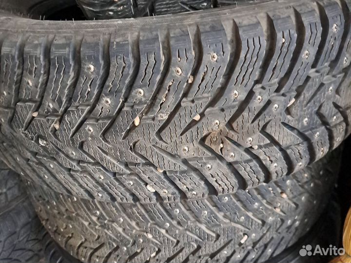 Nokian Tyres Hakkapeliitta 8 SUV 225/60 R17 133T