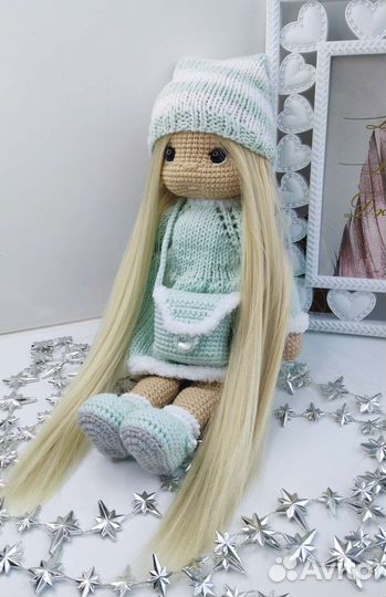 Кукла ручной работы с одеждой