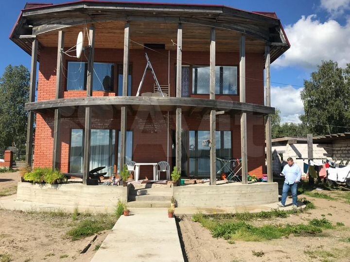 Коттедж 144 м² на участке 12 сот.