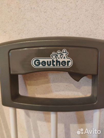 Детский защитный барьер