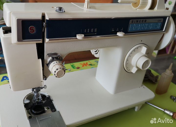 Продам на запчасти Швейная машинка singer 1288