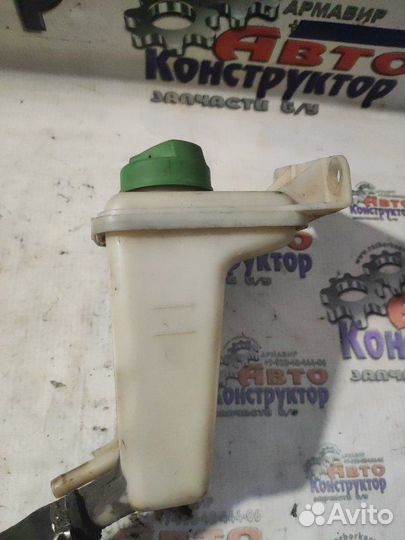 Бачок гидроусилителя Audi A8 4.2 Quattro седан AKG