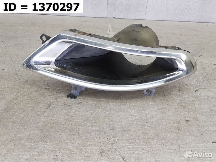 Насадка выхлопной трубы левая Lexus Rx 4 2019