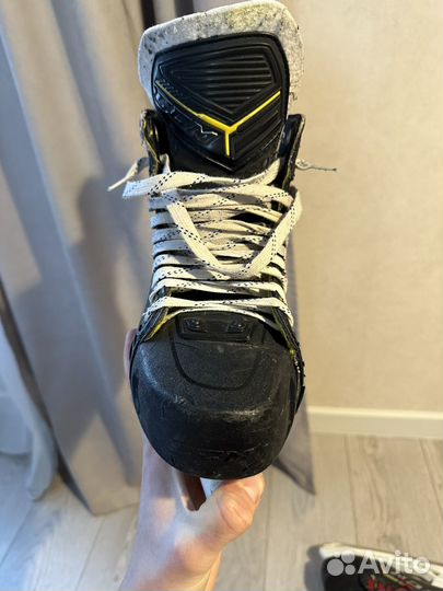 Коньки хоккейные