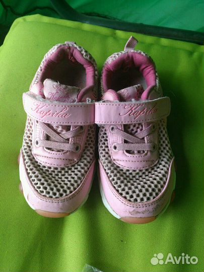 Кроссовки для девочки