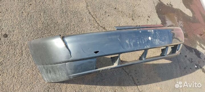 Бампер ваз 2110 с одной трещеной б/у