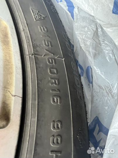 Sunfull SF-983 AS 215/60 R16 99H