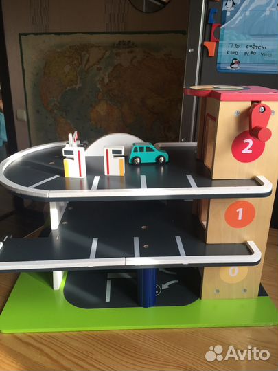 Парковка для машинок с лифтом els