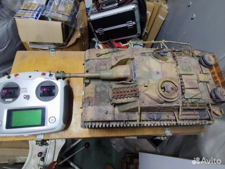 Модель танка 1:16 Штуг