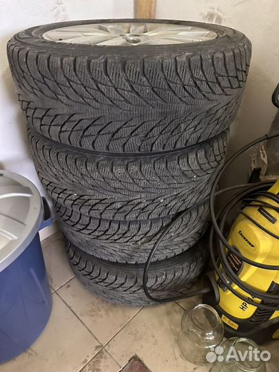 Nokian Tyres Hakkapeliitta R2 215/55 R17