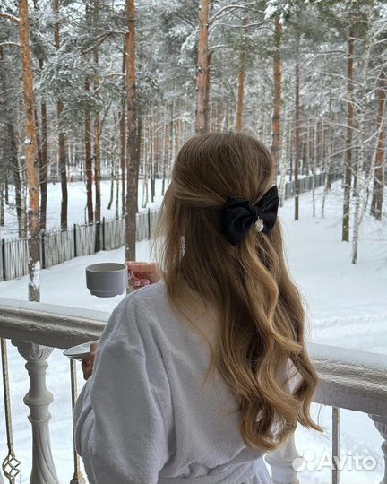 Бант-заколка с барочной жемчужиной