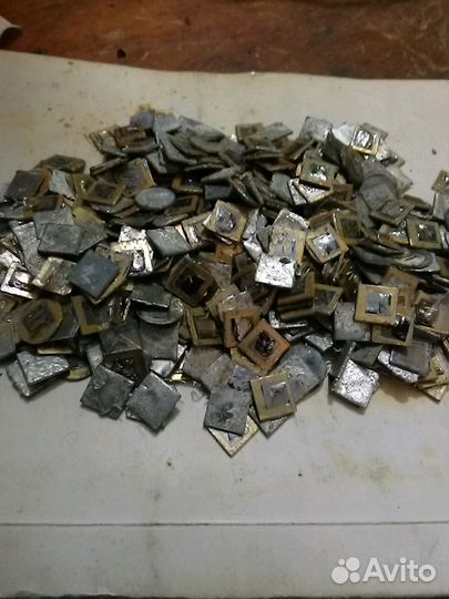 Тразистор кт803