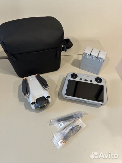 Квадрокоптер DJI Mini 3 Pro RC Combo Plus