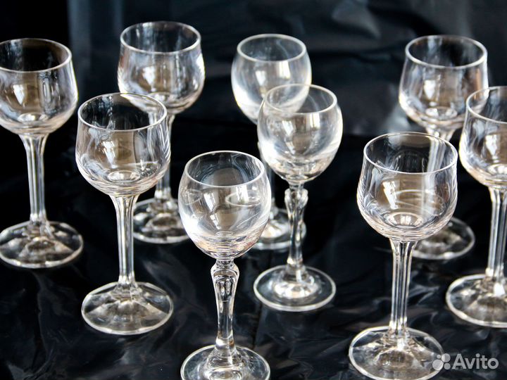 Хрустальные рюмки на ножке 9 шт