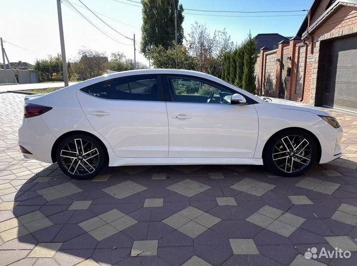 Hyundai Elantra 1.6 AMT, 2018, 107 700 км