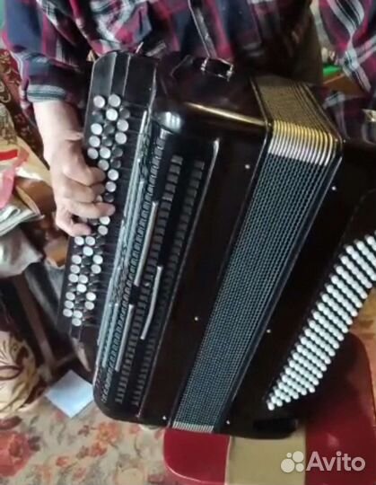 Баян заказной цельнопланочный Московский