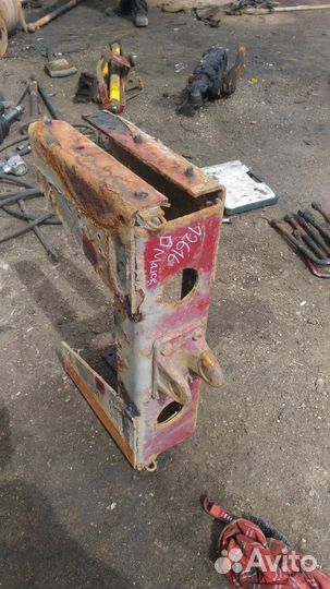 Траверса рамы поперечная задняя Renault Major