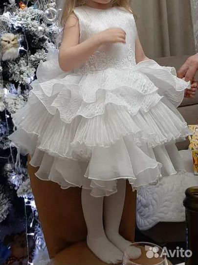 Платье нарядное для девочки 100 см