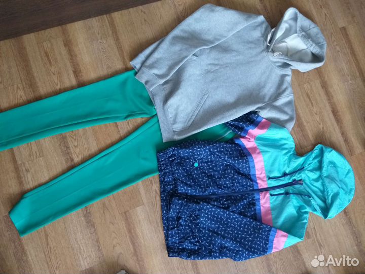 Много разных костюмов комплектов женских 42 44