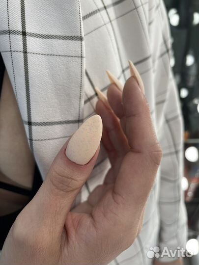 Наращивание ногтей в студии