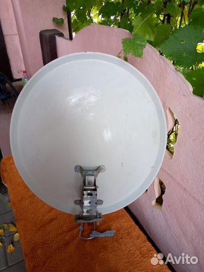 Спутниковая тарелка