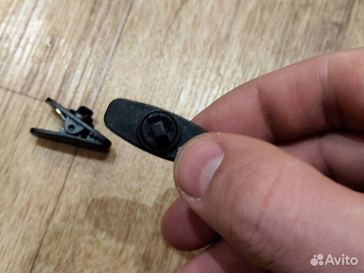 Прищепка на наушники