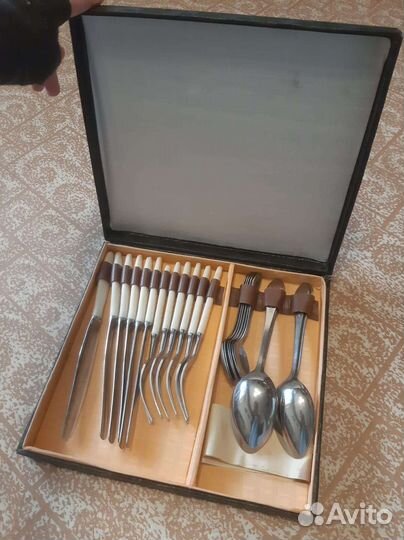 Набор столовых приборов