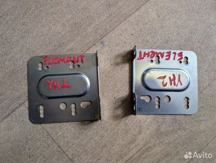 Крепление магнитофона Honda Element YH2 K24A