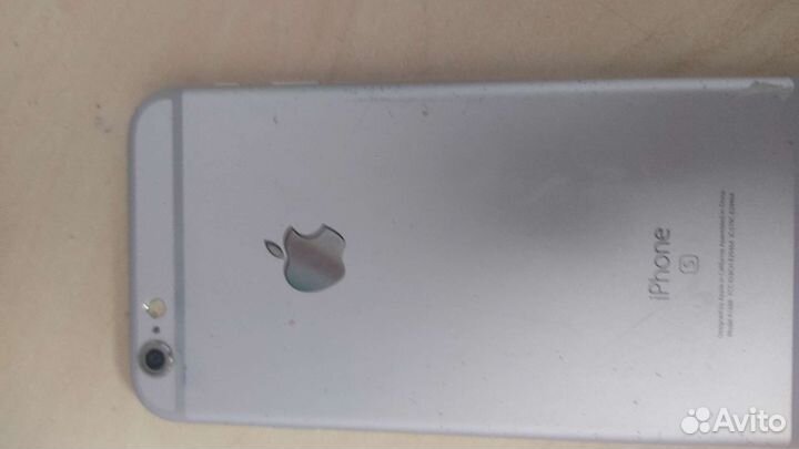 Телефон iPhone 6s